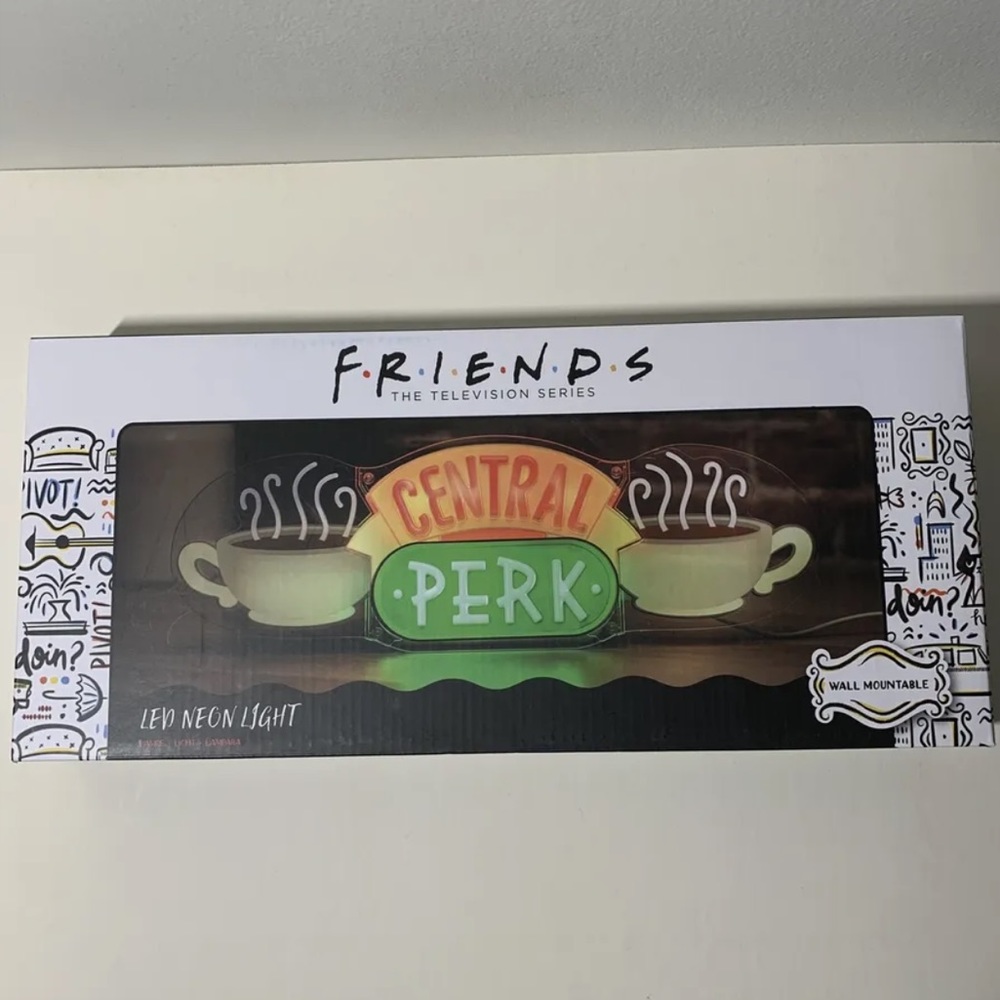 NWT FRIENDS Central Perk Neon Light Sign USB Wall Mountable